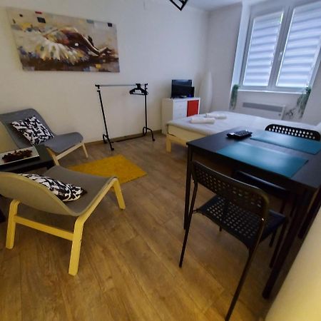 Lotta Apartment Belgrade Room photo